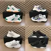 Scarpe da uomo Ace Designer Martin Outdoor White Offs Platform Sneakers Chaussures Runnings Wholesale Women Luxurys Shoe DuNks Low jordens des Chaussures bee 6OVS