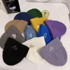 Diseñador otoño invierno estilo beanie sombreros hombres y mujeres moda universal gorro de punto otoño lana al aire libre cálido cráneo gorras regalo 2023