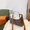 Totes Cross Body Lockme Ever BB Tote Mini borsa da lavoro per donna Borsa a mano di lusso con chiusura a spirale Design con patta grafica Cerca forma a tracolla con catena