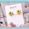 Stud Nieuwe Sweet Acryl Small Daisy Stud -oorbellen voor vrouwen Girls Bloemwit en Geel Earring Wedding Bridal Party Holiday Jewelr DHW92