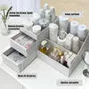 Caixas de armazenamento Caixa de plástico organizador de cuidados com a pele para jóias Brush feminino com Cosmetics Manicure Desk