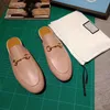 Toppdesigner Princetown tofflor loafer muller tofflor med spänne kvinnor avslappnad mule platt sko