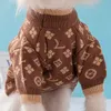 Hundkläder designer hundkläder med klassiska brevmönster märken husdjur tröja små hundar katter valp vinter varma tröjor pets3053687