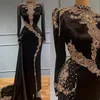 2023 Designer Black High Neck Mermaid Abiti a maniche lunghe Cristalli di raso in rilievo Piatti più dimensioni Abito da ballo Abito da ballo Formale Vestidos su misura