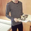 Ternos masculinos H227 Gestreepte T-shirt Mannen Lange Mouw Trui Trendy Zwart Wit Tops Voor Harajuku Base Base Casual