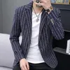 Ternos masculinos Moda Blazer Coat Stripes Men, um botão único casual projeta de jaqueta