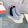 Designer de luxo Mulheres Botas de tornozelo Moda de couro genu￭no cor mista mulher mulher curta pista de bota de roupa plataforma plataforma cuias femininas botas de combate sapatos feminino 2023