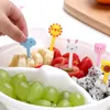 Mini dessin animé enfants Snack gâteau Dessert nourriture fruits fourchettes cure-dents Bento déjeuners fête décor couleur aléatoire