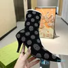 Средняя женщина дизайнер-сапоги на каблуках вязаные лодыжки квадратные носки для ботинок Martin Slip-On 052 GGITY