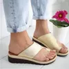 Sandaler 2022 Designkvinnor tofflor Lady Wedges skor strandsko mode mjuk kausell stil