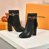 مع Box Boots Top Brand Letter Design L512573 Women Pillow Comfort Comfor