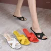 Dress Shoes 2022 Casual Cross Strap Fashion Luxury Square Toe Solid Color Ladies Slippers en Sandalen Zomer Hoge hakken