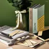 Hem dekoration skrivbord levererar träskylt oavslutad etikett diy handgjorda hantverk läsbok mark bokmärke tom