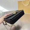 Axelväska m designer väskor mickbag mjuk läder handväska mini tote väska damer crossbody mode shopper svart brun dubbel färgblock plånbok satchel 220926