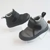 Stiefel Winter Kinder Samt Baumwolle Schuhe Baby lässig weiche Sohlen warme Stiefel Jungen und Mädchen Mode kurze Schnee 221109