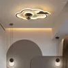 Moderne minimalistische kinderslaapkamer Ventilatorverlichting LED driekleurige verlichting Binnenplafondlamp IJzeren verf Gouden wolken Kinderarmatuur