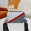 Nowa torba na ramię fletter projektant krzyżowy torebka Kobieta Crossbody The Snapsnew Torby Women Tote Bag Fashion Class