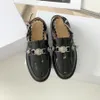 Hochwertige Designer-Loafer für Damen, luxuriöse, flache Kleidschuhe, Toga-Plattform, Retro-Metallschnalle, runder Kopf, Leder-Freizeitschuhe, Fabrikschuhe