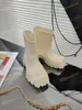 Designer Trooper Gummi Stiefel Paris Square Toes Regenstiefel Chunky Design Frauen grobe Zahnsohle-Kee-resistente wasserdichte 5-mm-Bogenmatte