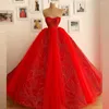 Abito da sposa Abiti eleganti con perline rossi Abito da ballo in tulle di cristallo con scollo a cuore su misura Abito da sposa senza maniche di alta qualità