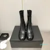 Tasarımcı Laureate Women Boots Marka Flamingos Love Arrow Madaly Martin Boot Kış Kış Gerçek Deri Kaba Yüksek Topuk Ayakkabı Lüks Çöl Tıknaz Potez -K052