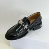 Hochwertige Designer-Loafer für Damen, luxuriöse, flache Kleidschuhe, Toga-Plattform, Retro-Metallschnalle, runder Kopf, Leder-Freizeitschuhe, Fabrikschuhe