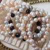 Strand 9mm Natural Water Fresh Water Pearl Bracelet Multicolor Baroque Charm Bracelete Elástico Jóias Finas Presentes de Aniversário para Festa de Casamento