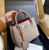 Bayan El Çantası 7a Üst Totes Omuz Çantası Tasarımcı Çantalar Crossbody Moda Ters Üçgen Klasik Çantalar Lady Protse292k