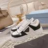 Lady Designer Casual Chaussures Triangle Semelle Épaisse Double Roue Nylon Baskets Femmes Blanc Toile De Luxe Bas Chaussures En Cuir LBN9