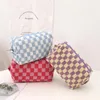 أكياس مستحضرات التجميل 1pcs ins checkered أكياس محبوكة تصادم صوف صوف صوف كبير منظم السعة الكبرى مكياج الجمال