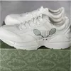 Rhyton Beige Erkekler Trainers ayakkabı Vintage lüks chaussures kırmızı elma ağız ve ulusal bayrak yaşlı baba bayan ayakkabı kadın tasarımcı spor ayakkabılar boyutu 35-45