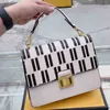 Alışveriş Çantaları Tasarımcı Omuz Kadın Kabartmalı Mektup Baskı Çanta Deri Lüks Crossbody Kova Kadın Messenger Cüzdan 220408