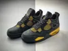 2022 Authentic 4 Thunder Black Tour Yellow Men Sportskor Sneakers med originalboxstorlek US7-13