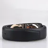 2023 Smooth Leather Belt Luxury Belts Designer för män Big Buckle Male Chastity Top Fashion Mens Whole204J