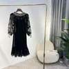 Sıradan Elbiseler 2022 Kadın Zarif En Kaliteli Beyaz Dijital Çiçek Nakış Fırfır Fırfır Fırfır Tassel Diz Uzunlukta Siyah Pileli Elbise