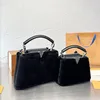 Rabbit Wool Totes for Womens Luxurys m￤rke mjuka handv￤skor axelv￤ska bokstav crossbody ￤kta l￤derhandtag 20 cm 28 cm