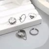 Punk Love Heart Ring Conjunto 5pcs Personalidade Temperamento Zircão Silver Color Rings geométricos para mulheres jóias góticas de moda