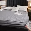 Bedding sets Waterproof Bed Sheet Mattress Pad Protector Cover Breathable Noiseless Quilting Process Thicken Solid Color Modern Style 221110