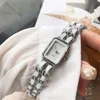 Zegarki kobiet w stylu luksusowym Studenc Mał Square Fashion Retro Braided Chain Skórzany pasek Kwarc 221111