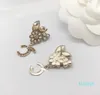 2022 Boucles d'oreilles pendantes de luxe de qualité avec motif de fleurs et diamants en plaqué or 18 carats avec cachet de boîte