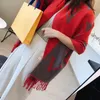 2022 디자이너 캐시미어 스카프 여성 새로운 패션 가을/겨울 따뜻한 목도 스카프 뜨거운 의류 배치