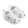 Chaussures de sport bébé en cuir de vache souple né chaussons pour bébés garçons filles infantile bambin mocassins pantoufles premiers marcheurs baskets