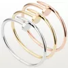 Herrenarmband Luxusdesigner Armbänder für Frauen südamerikanischer Schmuckzubehör Titanium Stahl Gold plattiert personalisierte bangl9711860