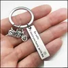 Nyckelringar Personlig graverad nyckelkörning Säker Jag behöver dig här med mig Key Chain Couples Keychains for Hunsband Boyfriend Jewel Dhokb