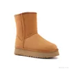 2023 Nouveau style 5825 Bottes de neige moyennes mode Wggs Chaussures chaudes d'hiver Uggitys Australie Bottes de fourrure inversées Taille Ugglie 35-43