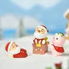 Julekorationer Santa Miniature Landscape Snow Scenery Ornament Par Pig Pepparkakor Mannen Harts Hantverk Söt rum Desktop Decor Gift