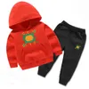 Designer Kids Tracksuit Classic Clothing Set Lettera di moda Pantaloni con cappuccio con cappuccio per bambini Trendy Explosion Tracksuits Suit Casual Two People Abito