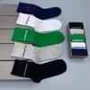 Diseñadores de moda para mujer Calcetines para hombre Cinco pares Luxe Deportes Invierno B Letra Impreso Calcetín con Box277T