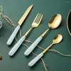 Conjuntos de utensílios de jantar, alça de cerâmica, conjunto de talheres de ouro em aço inoxidável 16pcs Facas Forks Coffee Spoons Cozinha Dinner Couberes