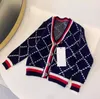 Kids Sweters Fashion Boys Girls Cardigan Unisex Baby pullover bluzy 22FW Zima Dzieci Keep ciepły list nadrukowany sweter Sweter Odzież Multi styl